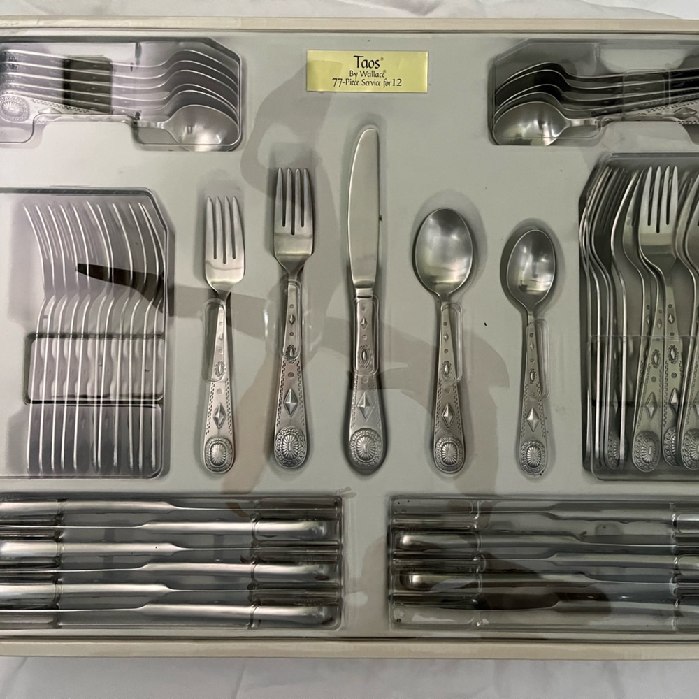 Wallace Silversmiths Taos 77 Piece Flatware Set for 12